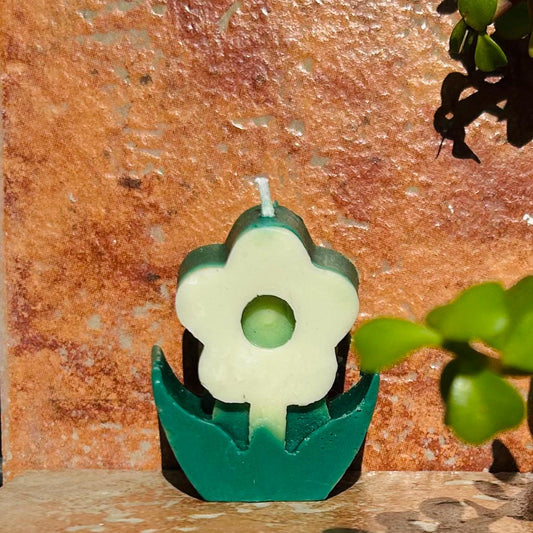 Daisy Candle